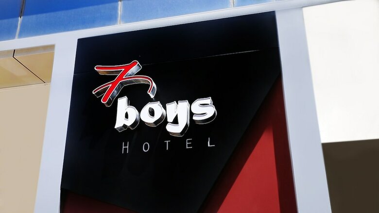 7boys Hotel