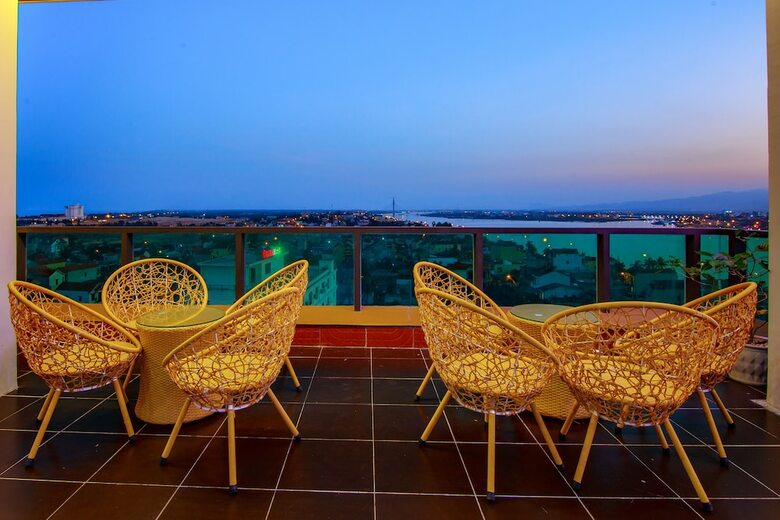 Amanda Quang Binh Hotel