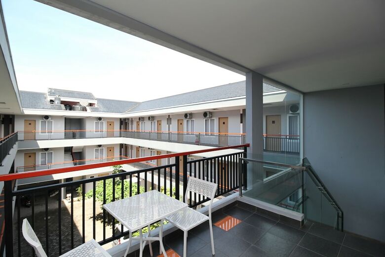 Hotel Airy Bandara Ahmad Yani Semarang