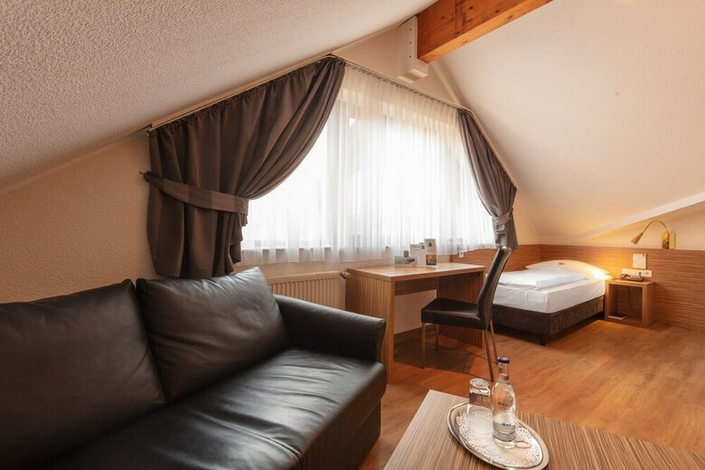 Sport- Und Tagungshotel De Poort