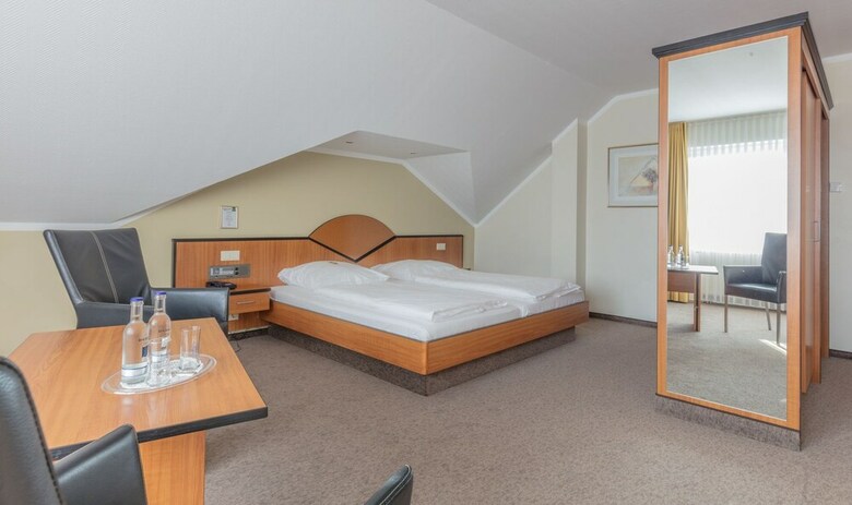 Sport- Und Tagungshotel De Poort