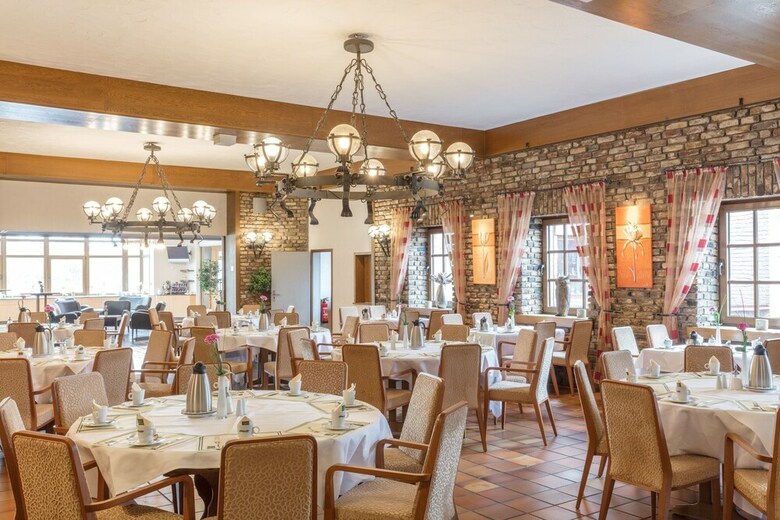 Sport- Und Tagungshotel De Poort