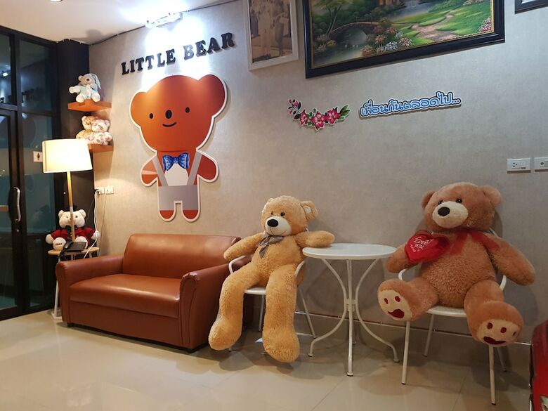 Hotel Little Bear Guesthouse And Restaurant