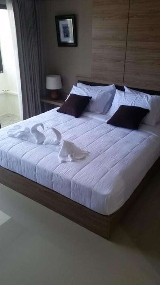 Hotel Little Bear Guesthouse And Restaurant