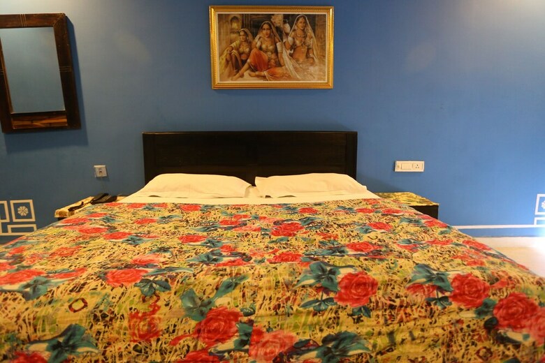 Hotel Ratan Niwas