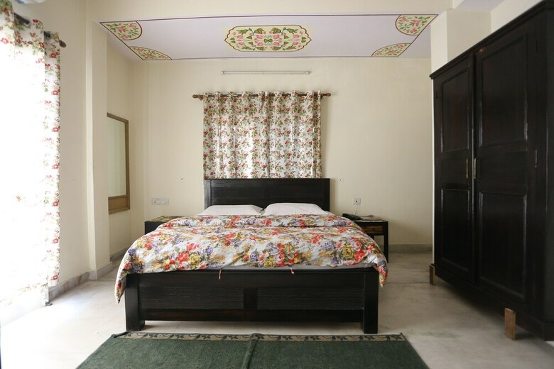 Hotel Ratan Niwas