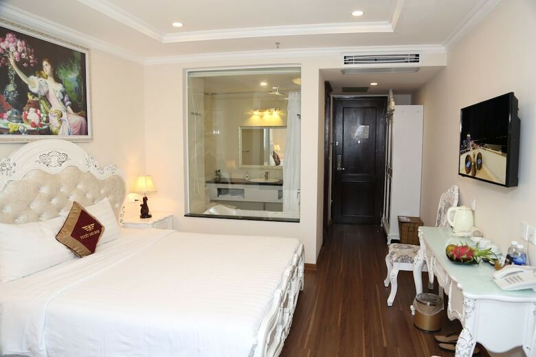 Tuyet Son Hotel
