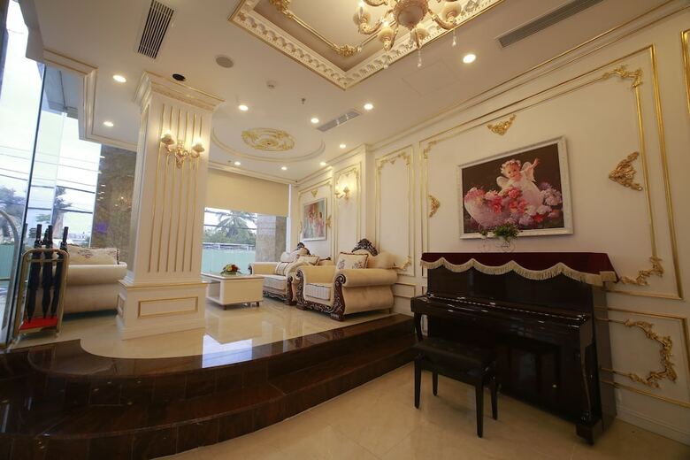 Tuyet Son Hotel
