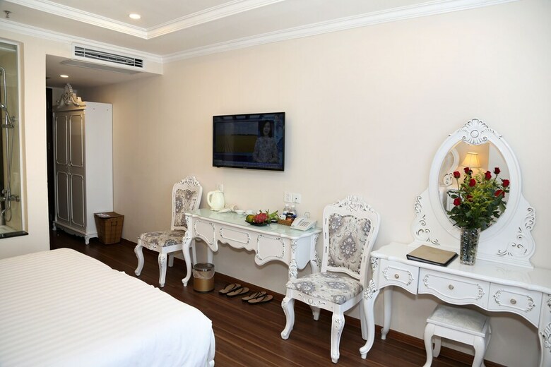 Tuyet Son Hotel