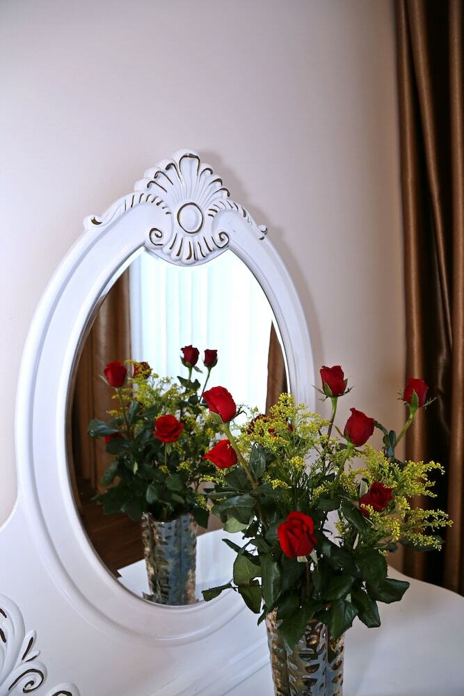 Tuyet Son Hotel