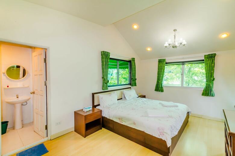 Hotel Chalong Hill Tropical Garden Homes