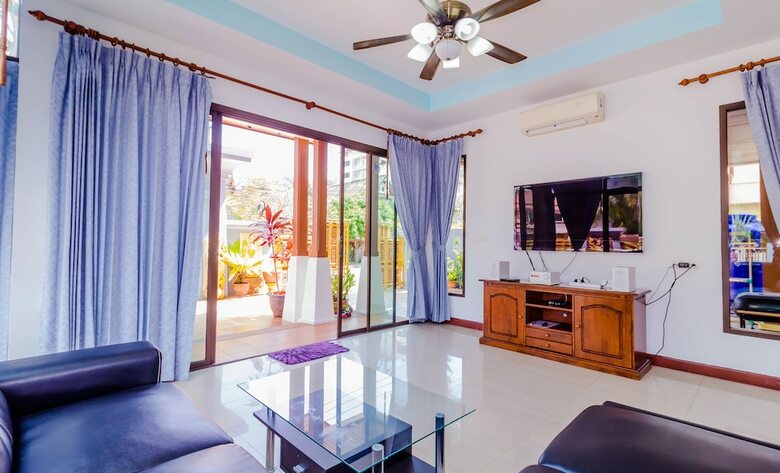 3 Bedrooms Pool Villa Walk To Patong