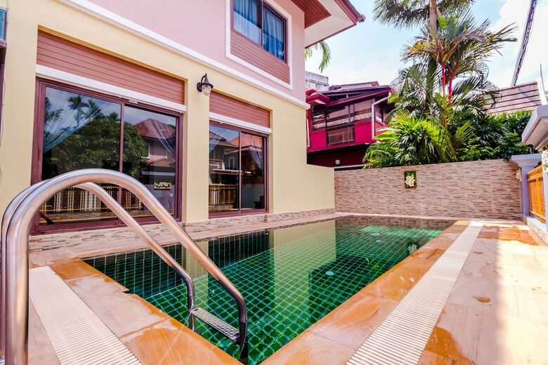 3 Bedrooms Pool Villa Walk To Patong