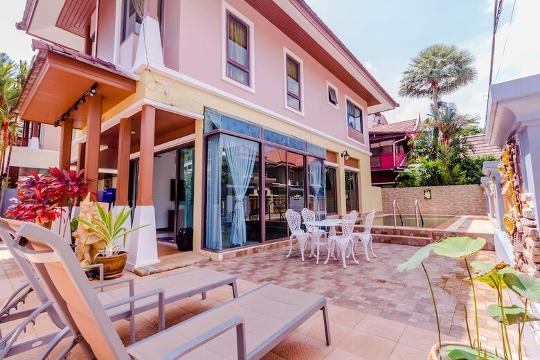 3 Bedrooms Pool Villa Walk To Patong