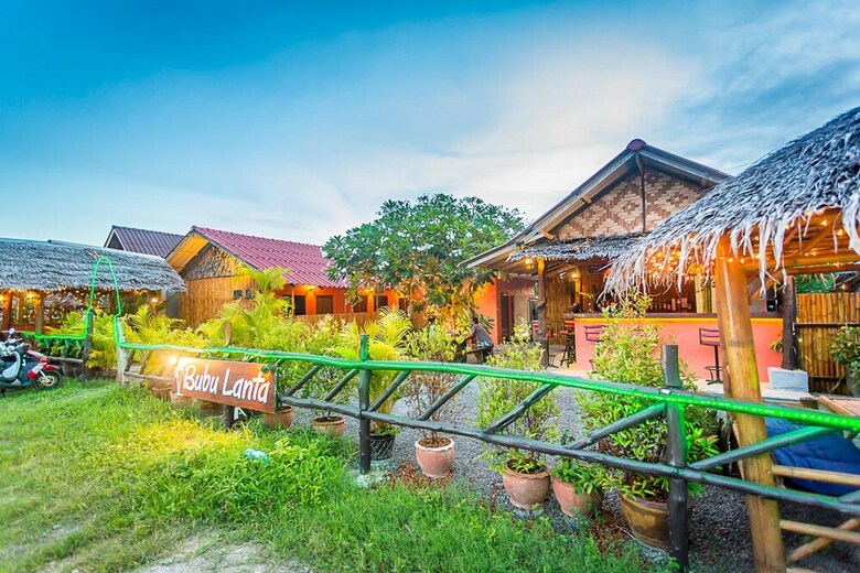 Hostal Bubu Lanta Hostel