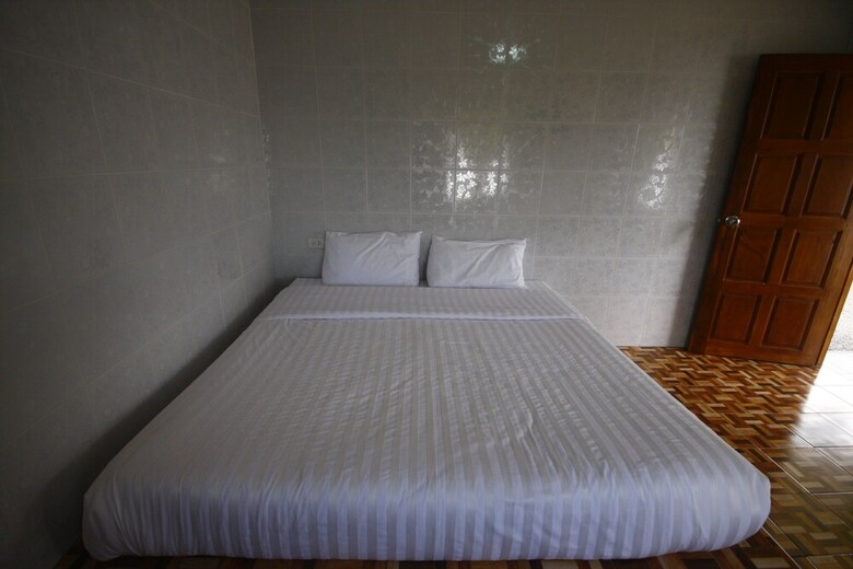 Hotel Chompoo Resort