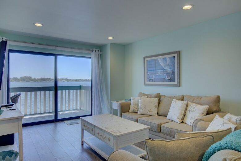 Anna Maria Island Retreat 2br Condo