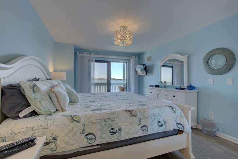 Anna Maria Island Retreat 2br Condo