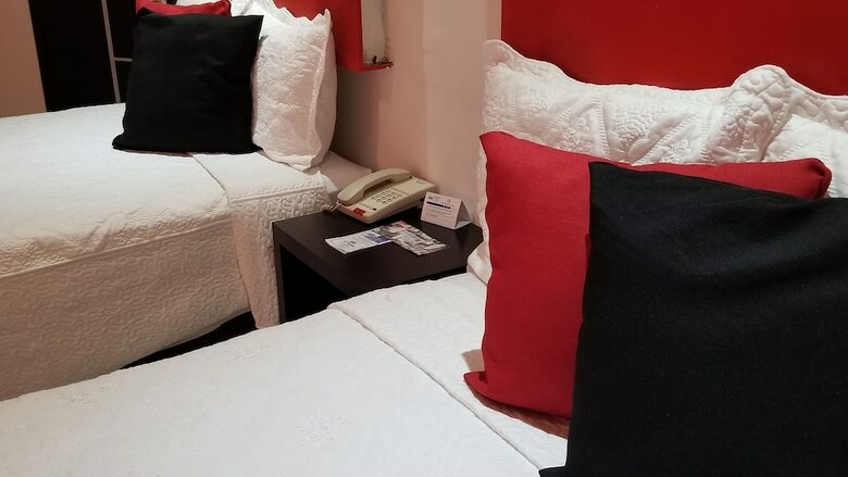 Hotel Dluxe & Suites