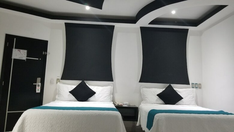 Hotel Dluxe & Suites
