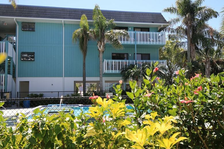 Beach Palms Unit 2b By Anna Maria