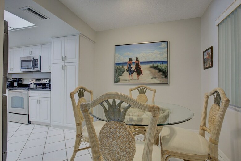 Beach Sands A 201 By Anna Maria