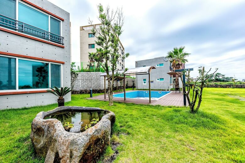 Jeju Jukwang Resort