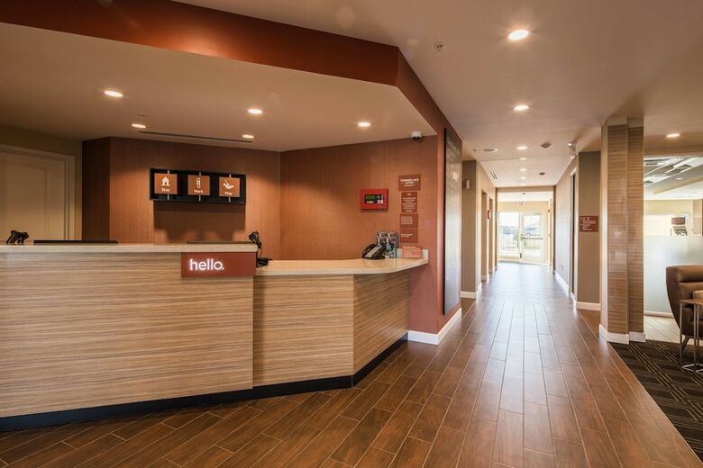Hotel Towneplace Suites By Marriott Cleveland