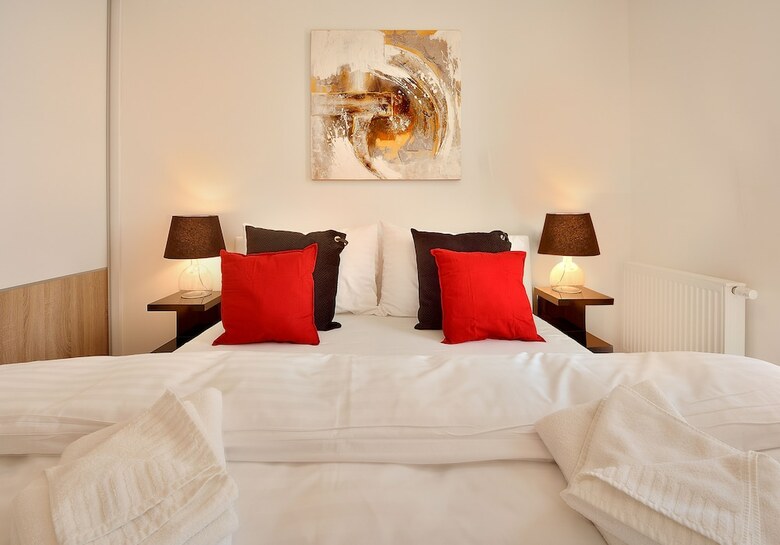 Aparthotel Apollis Business & Budget By Ambiente