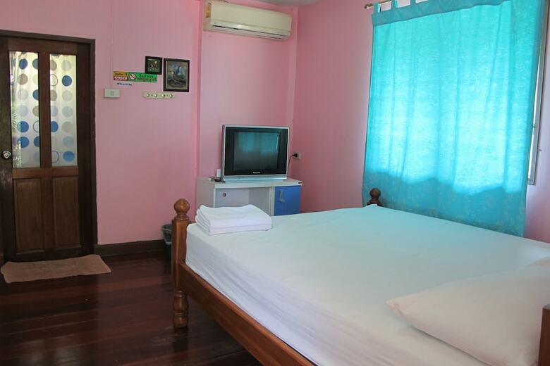 Hotel The Green Resort Sri Racha