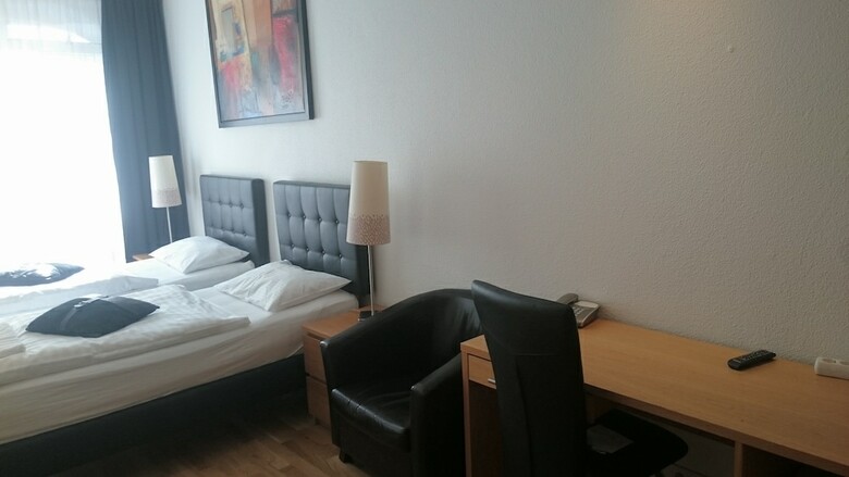4th Floor Hotel