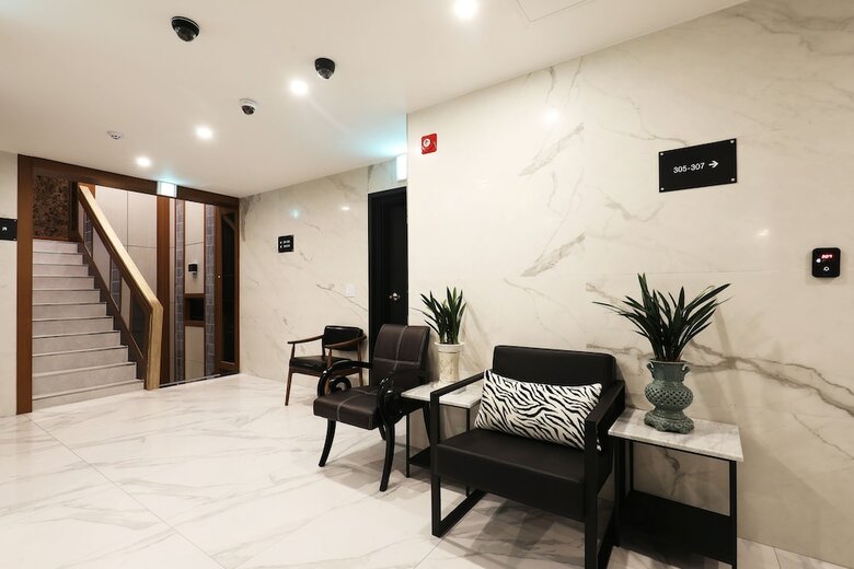 Sm Boutique Hotel