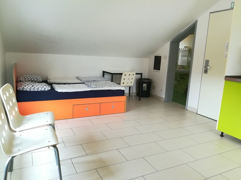 Hostal Simbol Rooms