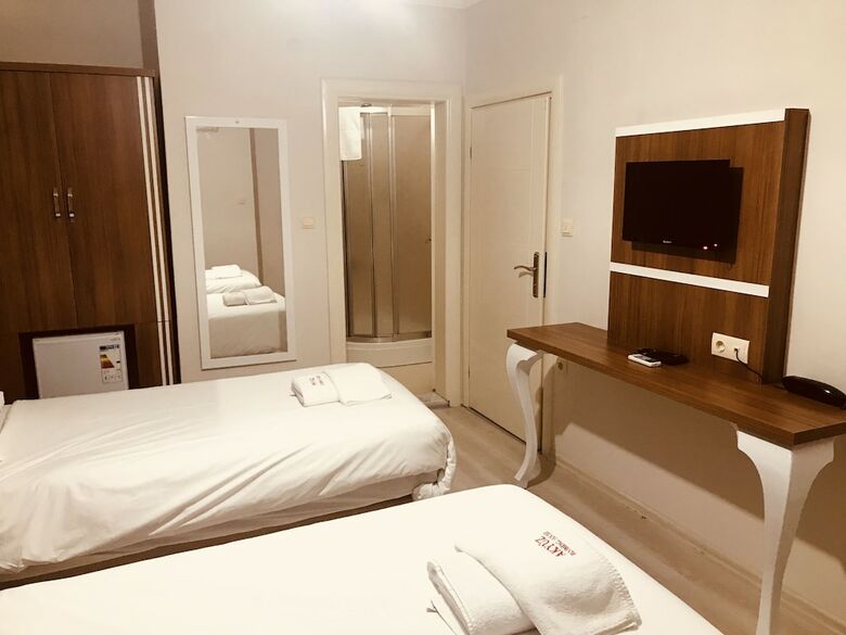 Hotel Akyuz Rooming House