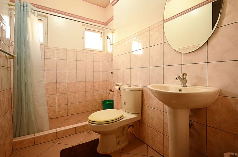 Hotel Den Den Guesthouse