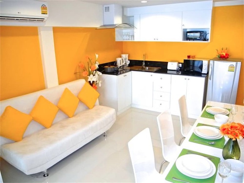 Kata Plaza 1 Bedroom Modern Apartment