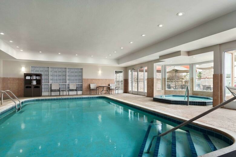 Hotel Baymont By Wyndham Springfield I-44