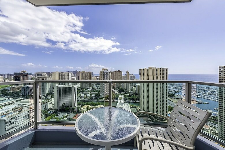 Gaia Hawaii At Ala Moana Hotelcondo