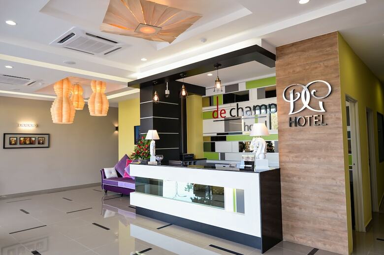 De Champs Hotel