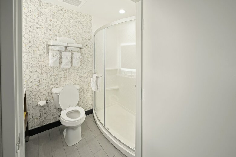 Holiday Inn Hotel And Suites-decatur