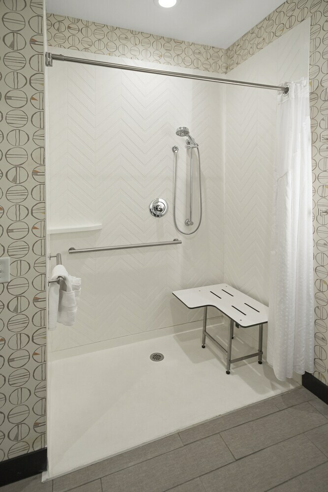 Holiday Inn Hotel And Suites-decatur