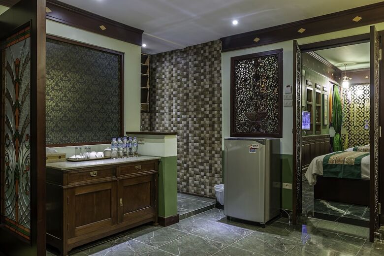 Hotel Dhanesvara Holistic Unique Homestay