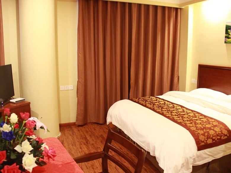 Greentree Inn Zhenjiang Danyang Wanshan Park Express Hotel