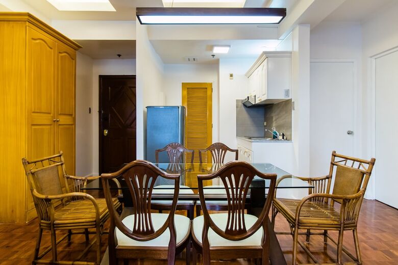 Alcoves Apartments