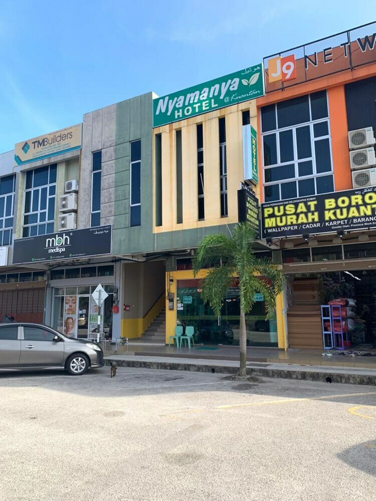 Oyo 89981 Nyamanya Hotel