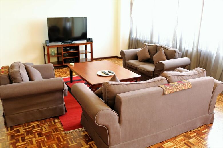 Aparthotel Yaya Towers & Hotel