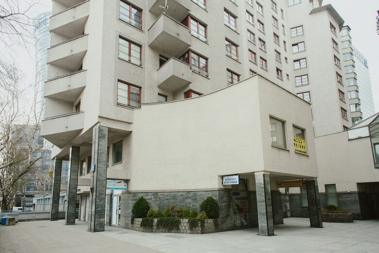 Apartamentos Lucka Rooms - Yellow Submarine B24.1