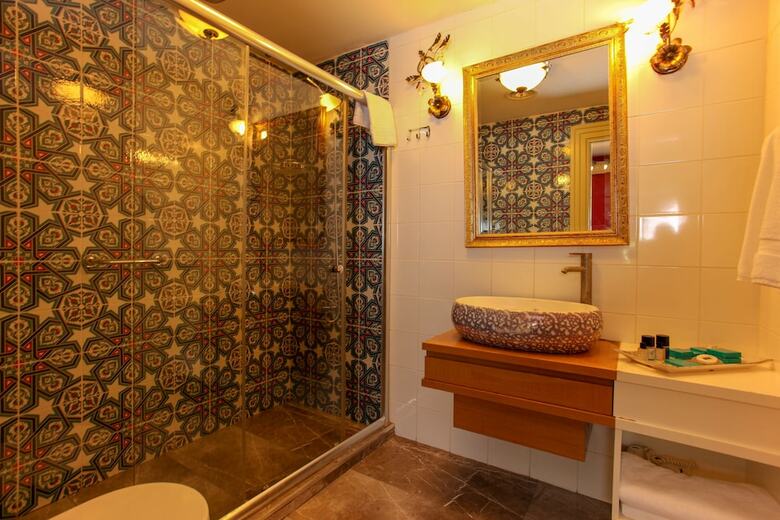 Kalei�i Marina Boutique Hotel