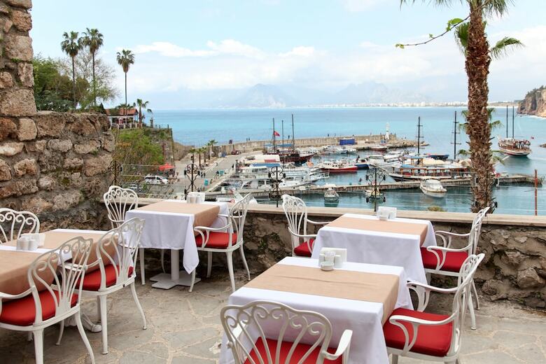 Kalei�i Marina Boutique Hotel