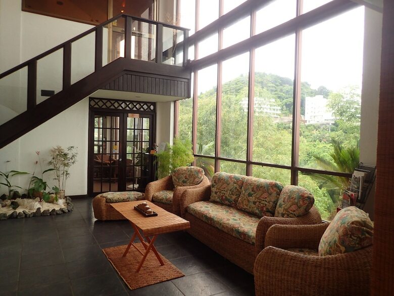 Cliffside View Hotel